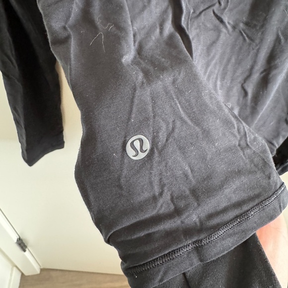 Lululemon Black Silk Blend Long Sleeve Drape Front Shirt Size 6 - Picture 3 of 3